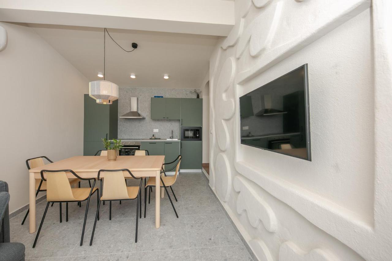 Apartments Sea Трогір Екстер'єр фото